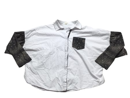 Top Long Sleeve By Pol In White, Size: M Online Sale