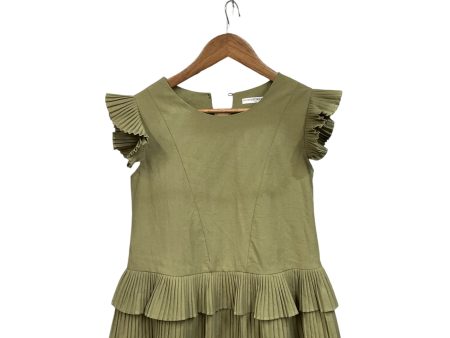 Top Sleeveless By Goodnight Macaroon In Green, Size: S Sale