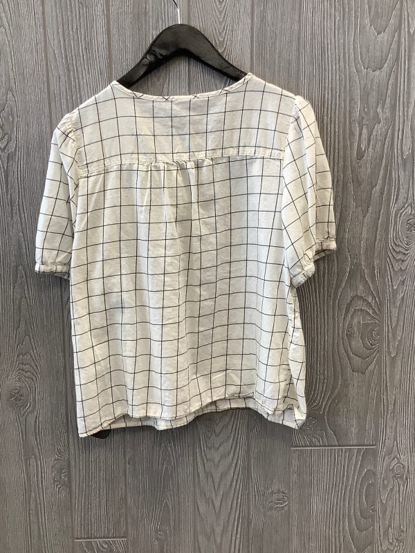 Top Short Sleeve By Old Navy In White, Size: M Discount