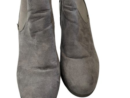 Boots Ankle Heels By Clothes Mentor In Grey, Size: 10 For Discount