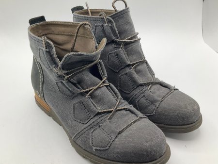 Boots Ankle Flats By Sorel In Grey, Size: 6 For Discount