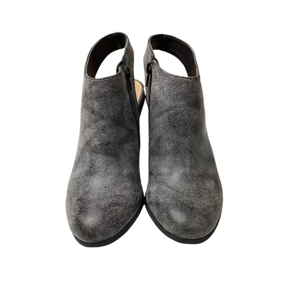 Boots Ankle Heels By Guess In Grey, Size: 8 Sale