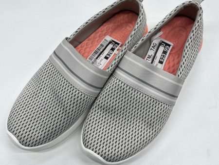 Crocs LiteRide Slide On Shoes Grey Size 9 Fashion